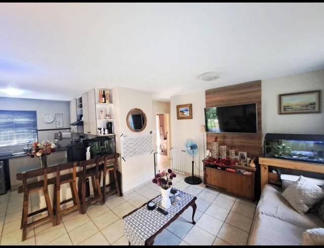 2 BEDROOM APARTMENT FOR SALE IN DIE HOEWES